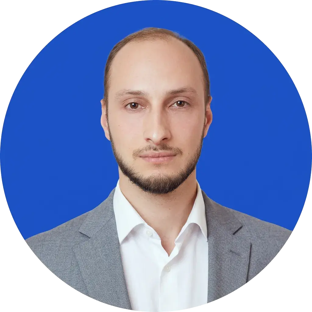 Николай Савельев